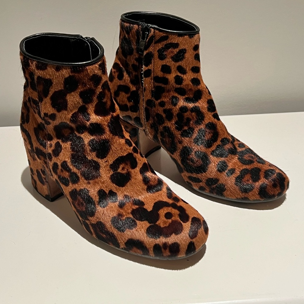 ZARA leopard print long pony hair leather high heeled ankle boots. Size 36